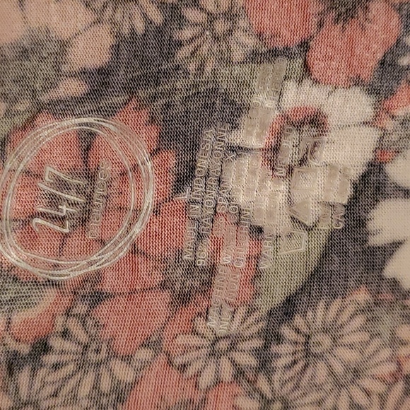 ☀️Maurice's Tank Top - red floral size large - Picture 4 of 4